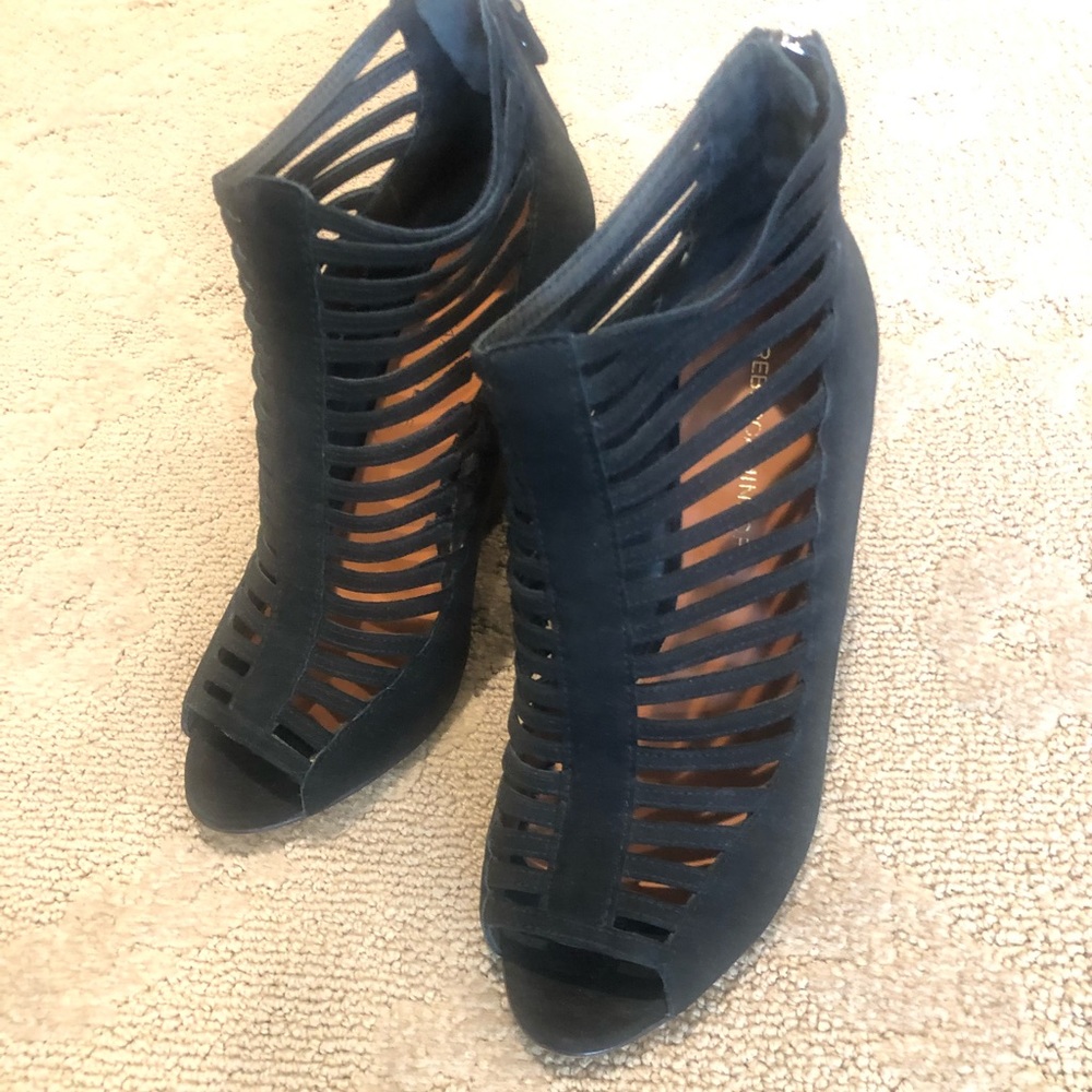 Rebecca Minkoff black wedges